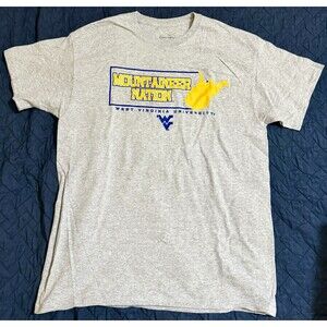 Captivating Men's Size Medium T Shirt  West Viginia Short Sleeve NCAA Team Logo